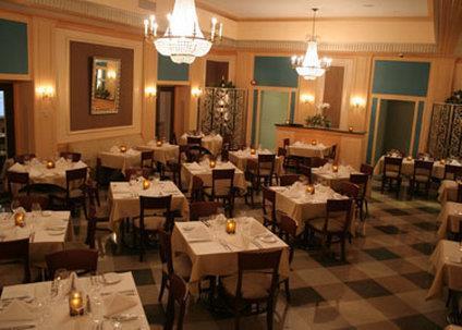 Ambassador Inn Milwaukee Restaurante foto